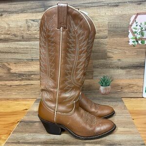 Vintage Acme women’s cowgirl boots size 6.5 narrow sand western